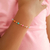 Pulseira colorida banhada em ouro 18k