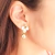 Brinco flor com bola banhado em ouro 18k - comprar online