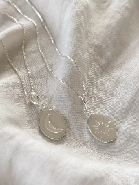 colar giratório lua e sol - 60 cm - comprar online