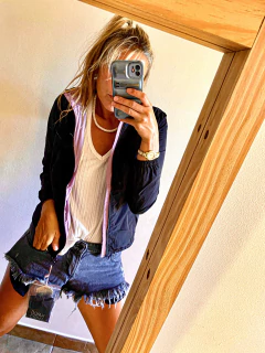 CAMPERA PARI IMPORTADA REVERSIBLE NEGRO CON LILA en internet
