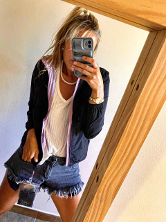 CAMPERA PARI IMPORTADA REVERSIBLE NEGRO CON LILA - miramelindo