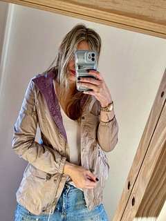 PILOTO ROMPEVIENTO REVERSIBLE IMPORTADO LILA CON ARENA - tienda online