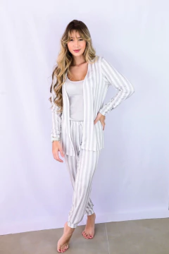 PIJAMA SUEDE TRÊS PEÇAS CINZA LISTRADO - comprar online