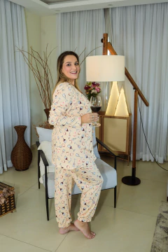 PIJAMA LONGO SUEDE PELUCIADO TRÊS PEÇAS TAÇAS E VINHOS - comprar online