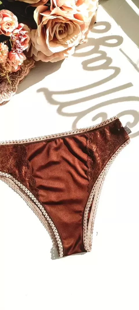 VEDETINA ALELÍ MARRON