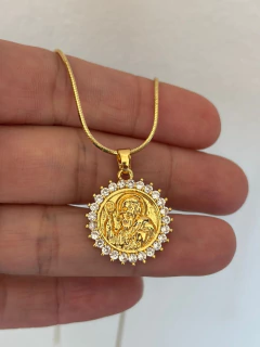 CADENA CON DIJE SAN BENITO DORADO - comprar online