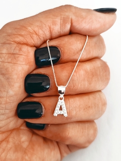 COLLAR INICIAL BRILLO