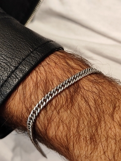 PULSERA OMI