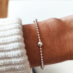 PULSERA BOLITA RIE