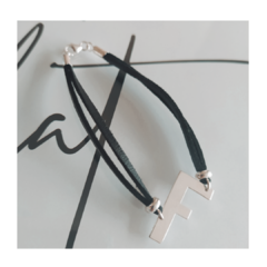 Pulsera Inicial Gamuza - comprar online