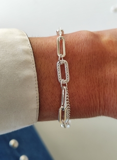 PULSERA YAN