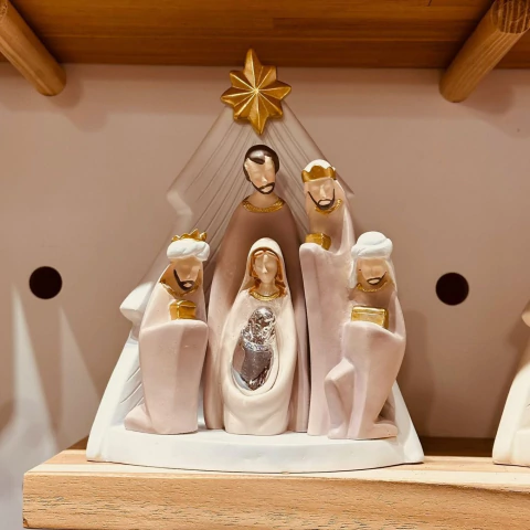 Sagrada Família Bege em Resina - comprar online