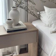 Mesa de luz Gaudi en internet