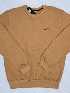 Buzo Cuello Redondo Nike Caqui en internet