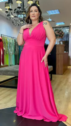 Vestido em Crepe Virgínia Pink Plus (Mangas Removíveis)