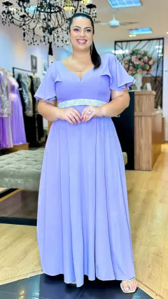 Vestido em Crepe Goya Lilás Plus + Cinto Strass