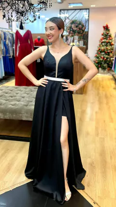 Vestido em Crepe Satine Kate Preto