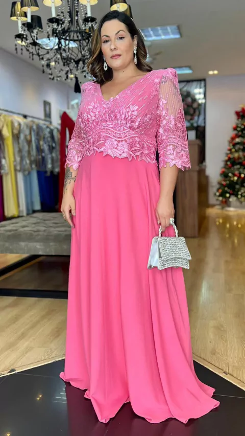 Vestido em Tule Bordado Antônia Pink Plus