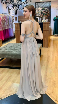 Vestido em Microtule Manuelly Nude (Multiformas) na internet