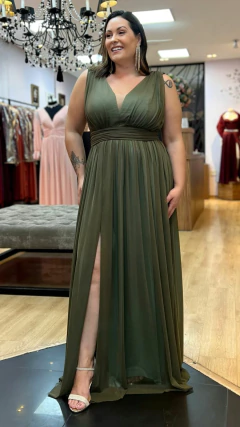 Vestido em Microtule Angelina Verde Oliva Plus (Capa removível) - comprar online