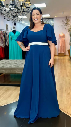 Vestido em Crepe Amalia Marinho Plus + Cinto Strass (Mangas e Cinto Removíveis) - Babel