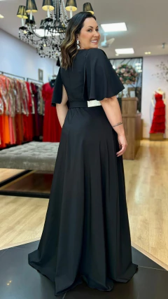 Vestido em Crepe Amalia Preto Plus + Cinto Strass (Mangas e Cinto Removíveis) - loja online