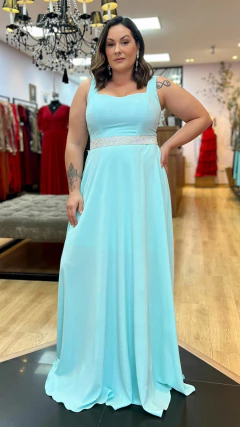 Vestido em Crepe Amalia Tiffany Plus + Cinto Strass (Mangas e Cinto Removíveis) - comprar online