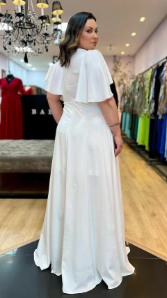 Vestido em Crepe Amalia Branco Plus + Cinto Strass (Mangas e Cinto Removíveis) - loja online