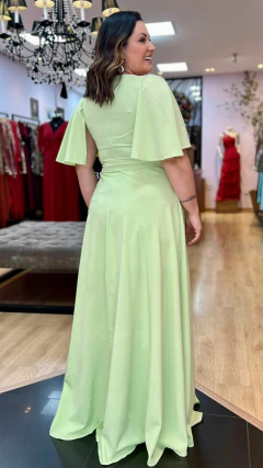 Vestido em Crepe Amalia Verde Menta Plus (Mangas Removíveis) - loja online