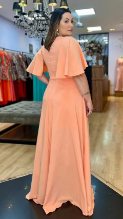 Vestido em Crepe Amalia Coral Plus (Mangas Removíveis) - loja online