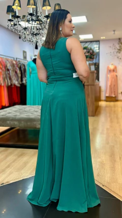 Vestido em Crepe Amalia Verde Escuro Plus (Mangas Removíveis) - loja online