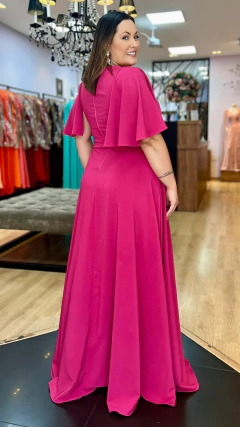 Vestido em Crepe Amalia Pink Plus (Mangas Removíveis) na internet