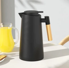 Jarra Termica Nordica Negra Con Aza Madera Bambu - comprar online