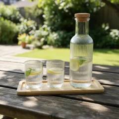 Botella Vidrio C/tapa + 2 Vasos Doble Vidrio + Bandeja Bambu en internet