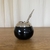 MATE DE CERAMICA NEGRO Y VOLADO ALPACA