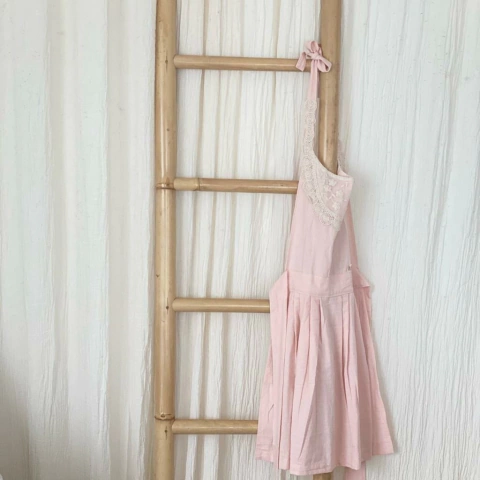 DELANTAL GUIPUR ROSA