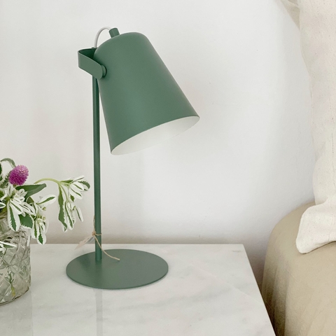 LAMPARA DE MESA CONICA VERDE SECO