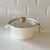 CACEROLA ENLOZADA BLANCA CON TAPA DE VIDRIO Y MADERA 22 CM