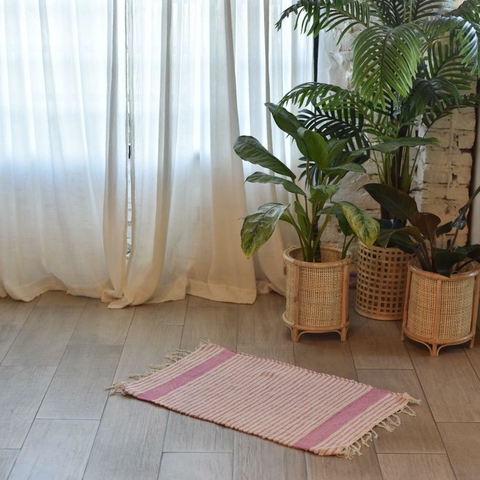 ALFOMBRA RAYADA BLANCA Y ROSA