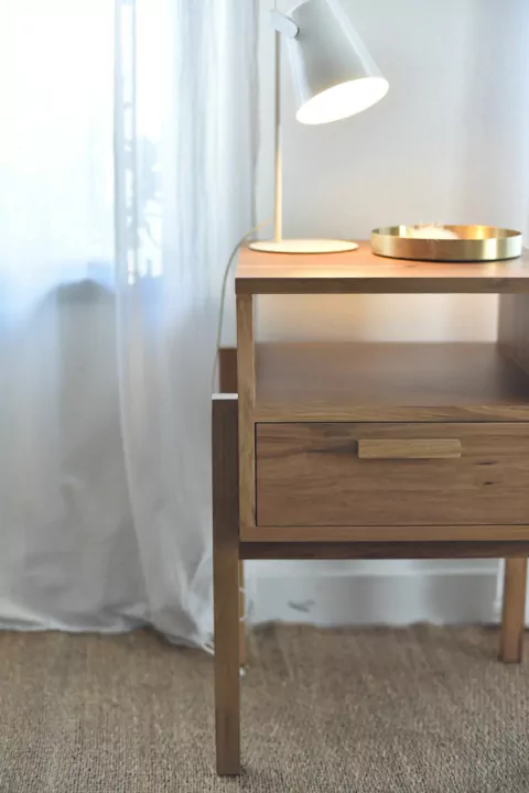 MESA DE LUZ STATO 40X40 CM PETIRIBI