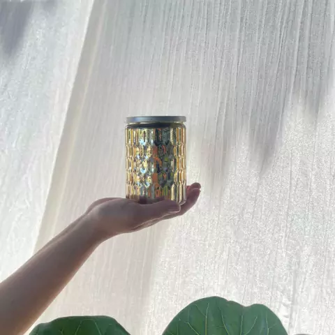 VELA LARGE SIN AROMA VIDRIO DORADO 8X11 CM