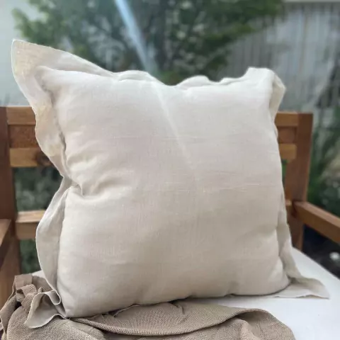 ALMOHADON LINO PESTAÑA BEIGE 60X60 CM