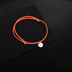 P106A Pulsera Uma Inicial Discos colgantes 8mm - comprar online