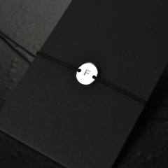 P101B Pulsera Uma Dije Inicial 10mm (Negro) - comprar online