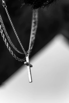 Colar Redentor Aço na internet