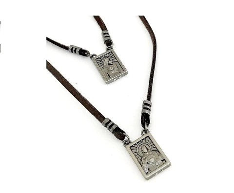 Escapulário Couro Ródio Negro - comprar online