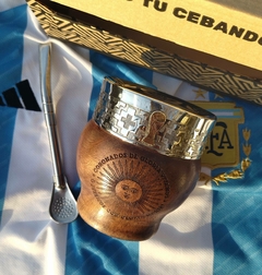 "CORONADOS DE GLORIA VIVAMOS" - Cebando Ando