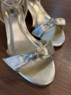SANDÁLIA ALE - Dourada - comprar online