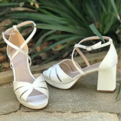 SANDÁLIA YASMIM - Pérola - comprar online