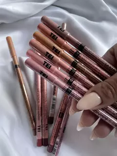 DELINEADOR DE LABIOS - TEI